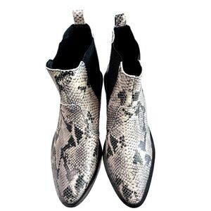 Cecelia New York Snake Orint Wedge | Size 9.5 | Gemma Boots